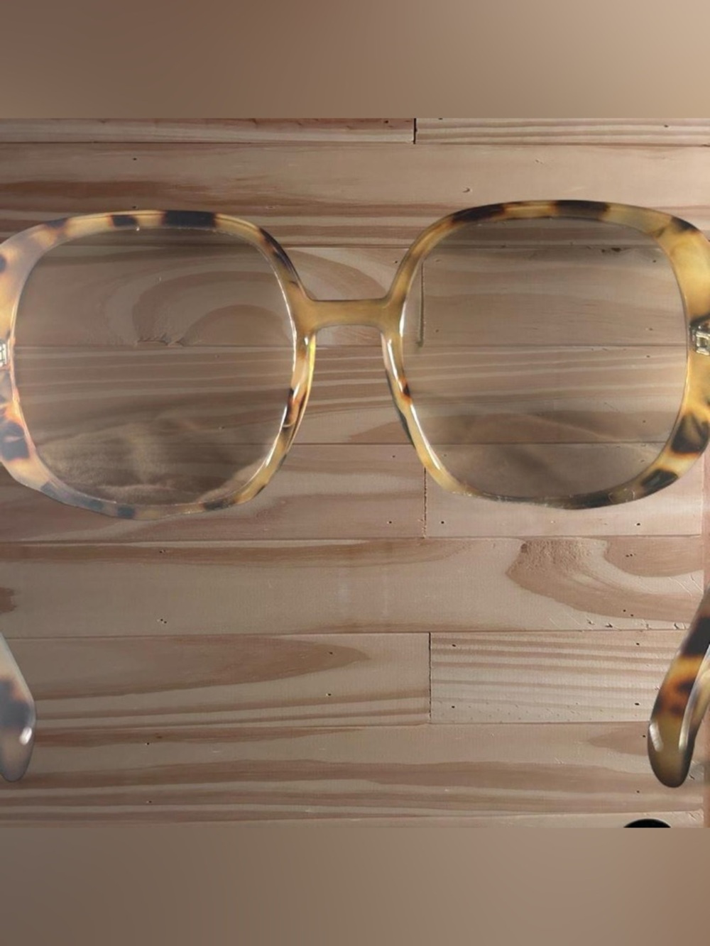 Big retro Tortoiseshell sunglasses with brown lenses - Picture 5 of 8